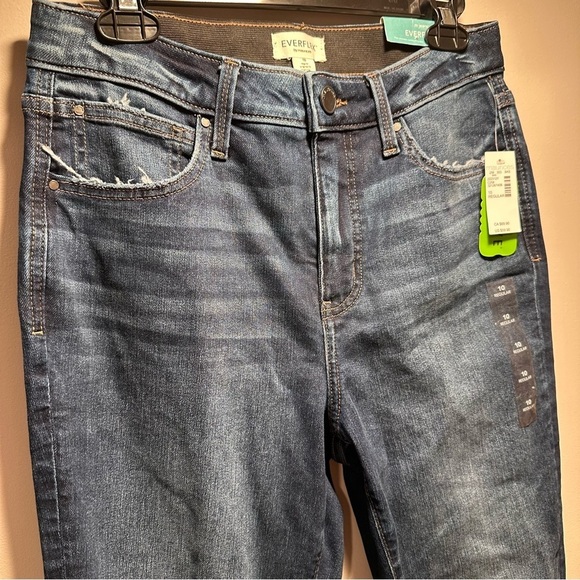 Maurice’s Everflex by M Jeans. Regular Fit.
High Rise Super Skinny Denim 10 Med - Picture 7 of 16